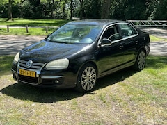 Volkswagen Jetta - 1.6 FSI Comfortline