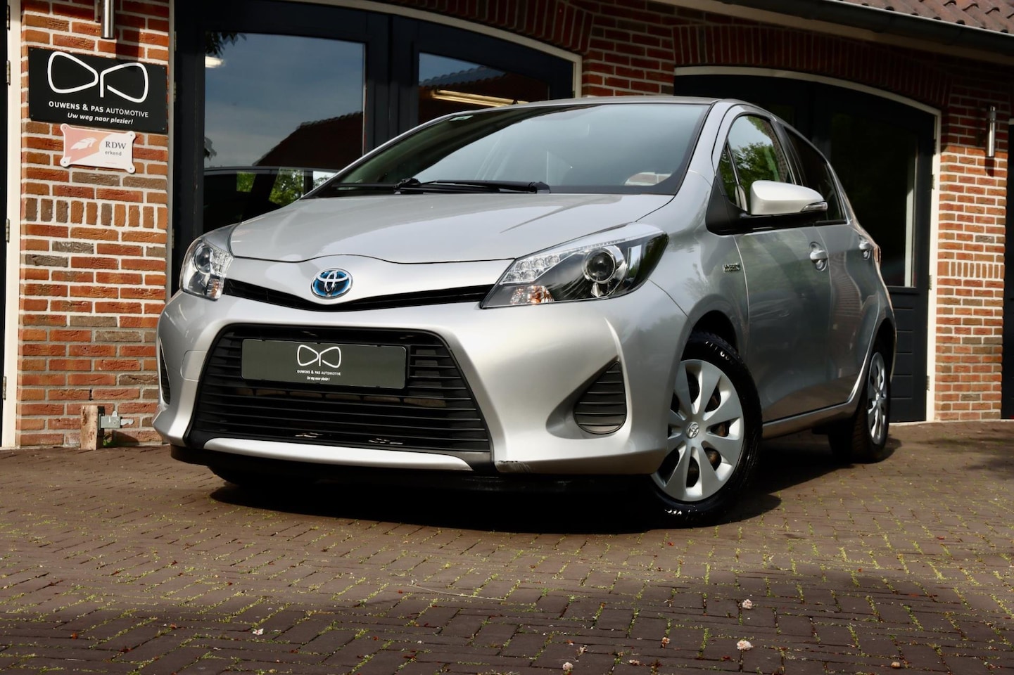 Toyota Yaris - 1.5 Full Hybrid Comfort | CAMERA | AIRCO | LED - AutoWereld.nl