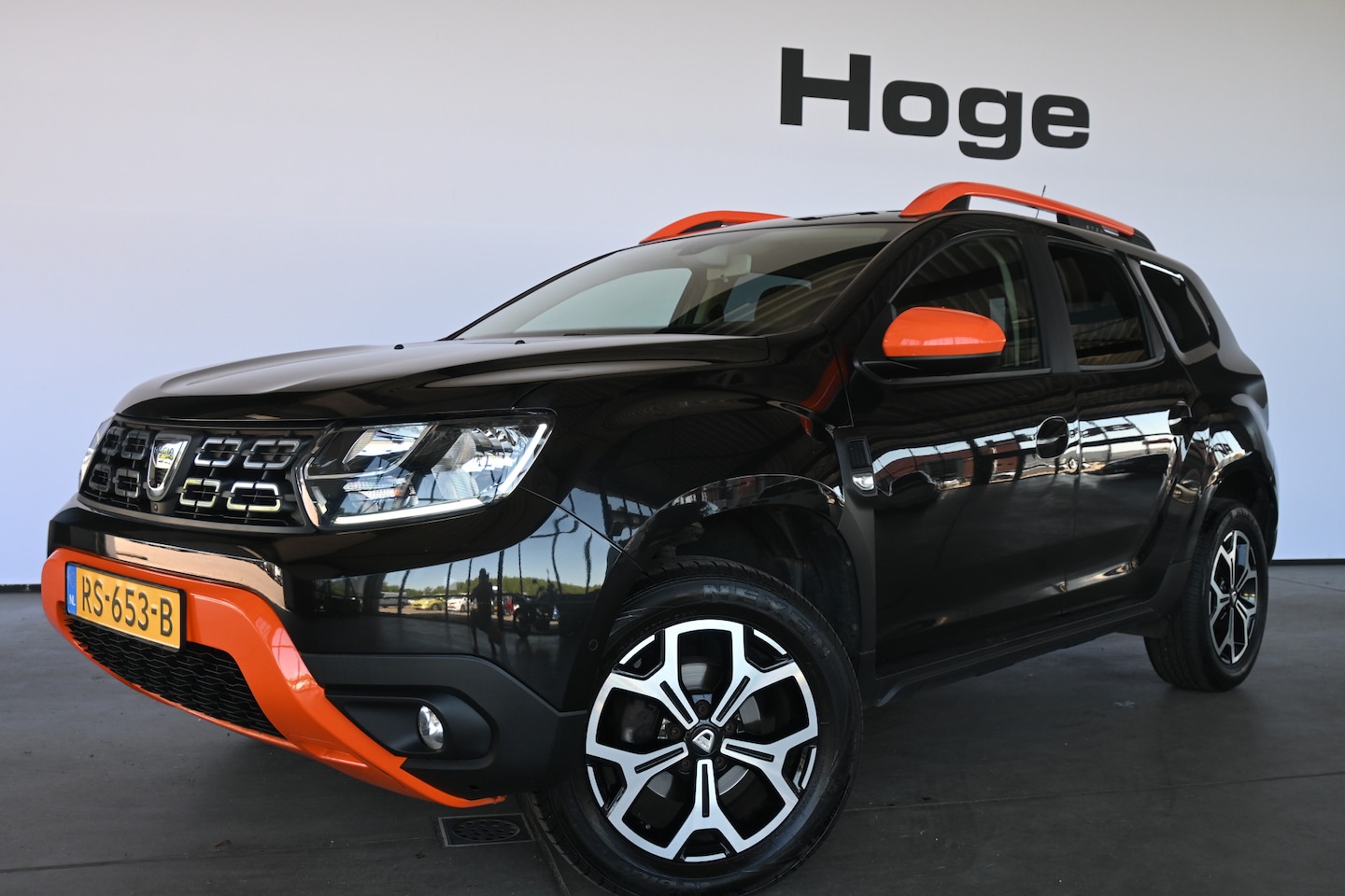Dacia Duster - 1.2 TCe Prestige Airco Navigatie LED Trekhaak 1e Eigenaar Dealer Onderhouden! Inruil Mogel - AutoWereld.nl