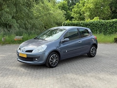 Renault Clio - 1.2-16V Collection AIRCO I TREKHAAK I NIEUWE RIEM I PRIMA AUTO