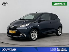 Toyota Aygo - 1.0 VVT-i x-joy | Climate Control | Parkeercamera | 15" Lichtmetalen velgen |