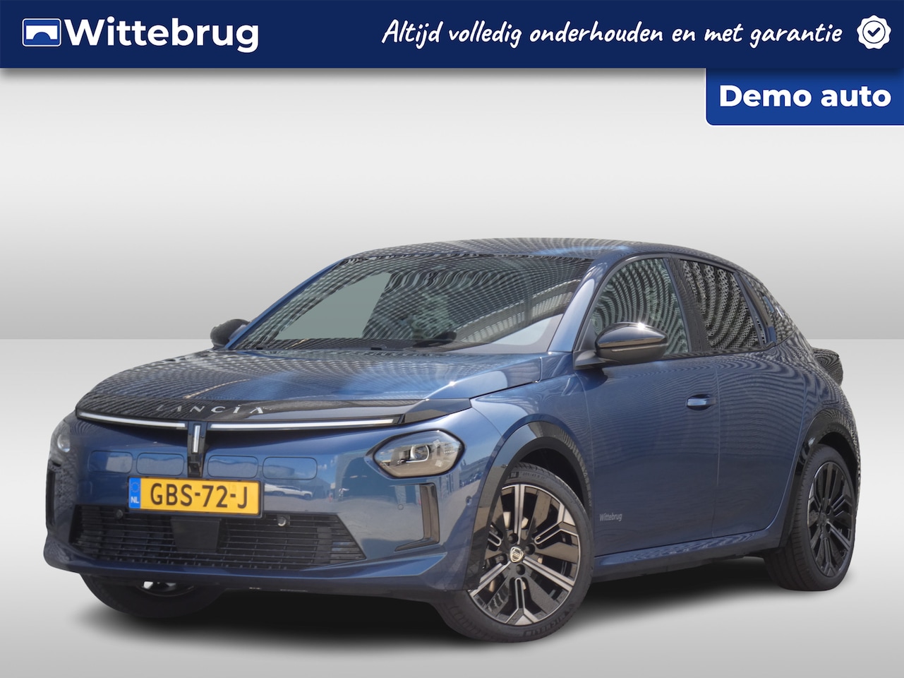 Lancia Y(psilon) - Ypsilon Edizione Cassina Limitata 51 kWh Navigatie | Stoelverwarming | Camera v + a | - AutoWereld.nl