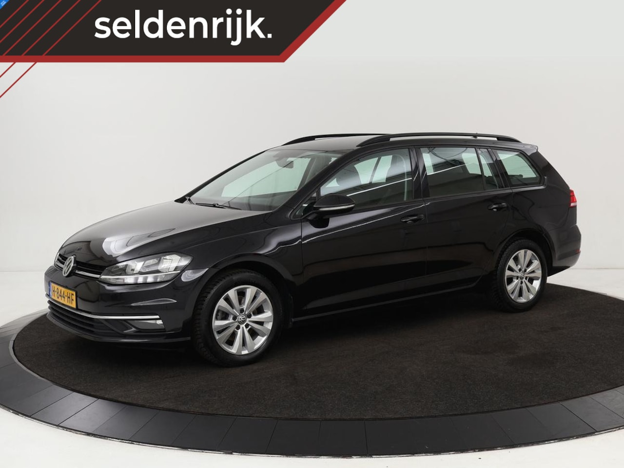 Volkswagen Golf Variant - 1.6 TDI Comfortline | Apple Carplay | Navigatie | Cruise Control Adaptief | Parkeersensor - AutoWereld.nl