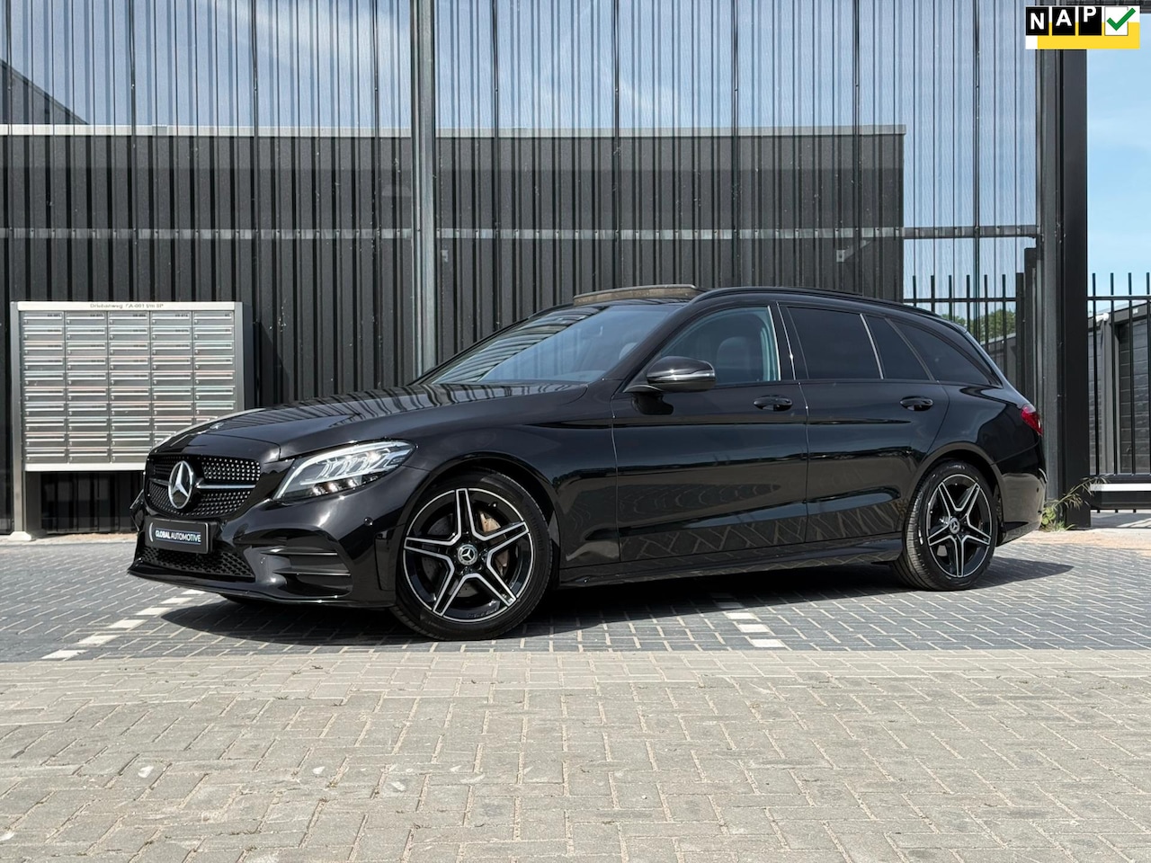 Mercedes-Benz C-klasse Estate - C180 AMG pakket Facelift - NL AUTO - PANORAMADAK - AUTOMAAT - VIRTUAL COCKPIT - STOELVERWA - AutoWereld.nl