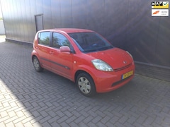 Daihatsu Sirion 2 - 1.3-16V Comfort / GEEN APK