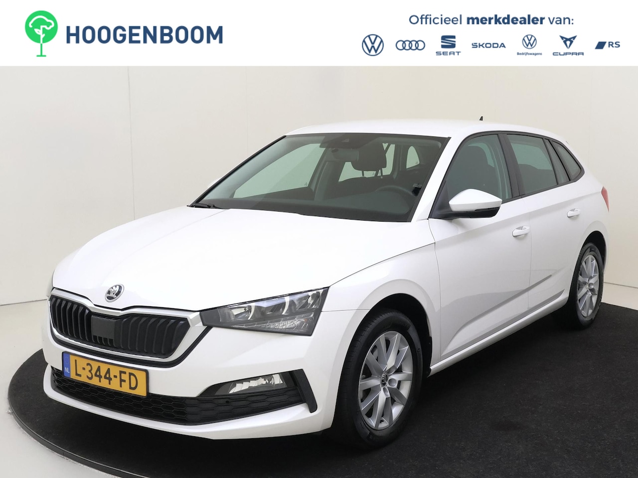 Skoda Scala - 1.0 TSI Ambition | Airco | CarPlay | Cruise control | Parkeersensoren achter | DAB radio | - AutoWereld.nl