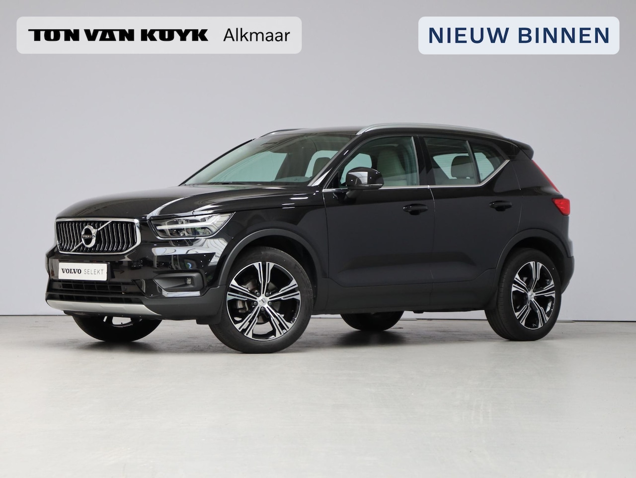 Volvo XC40 - T3 Automaat Inscription / Trekhaak / Parkeercamera / Adaptive Cruise / Verwarmbare Stoelen - AutoWereld.nl