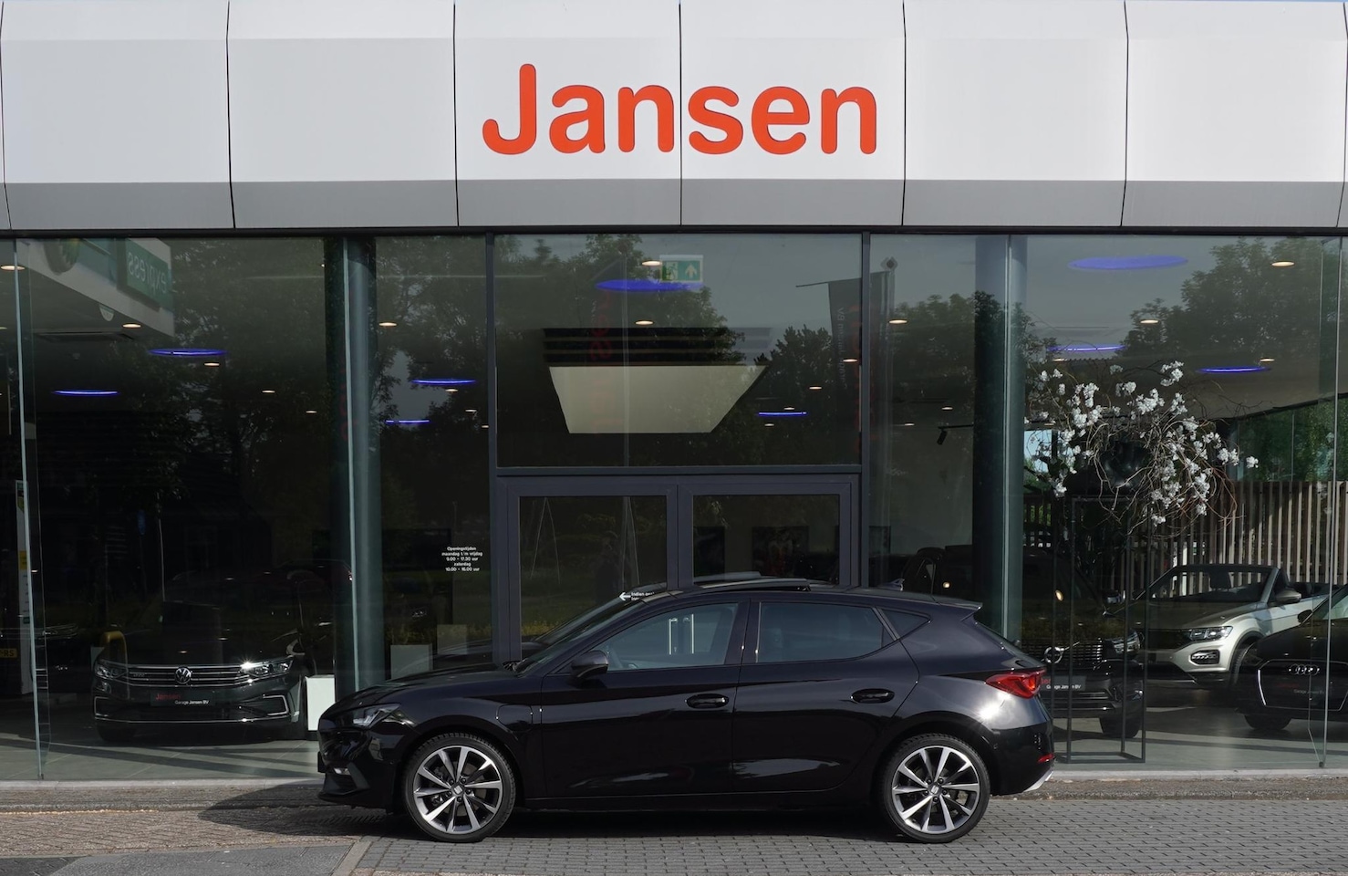 Seat Leon - 1.4 TSI eHybrid PHEV FR | Pano | CarPlay | Camera | ACC | 18" - AutoWereld.nl