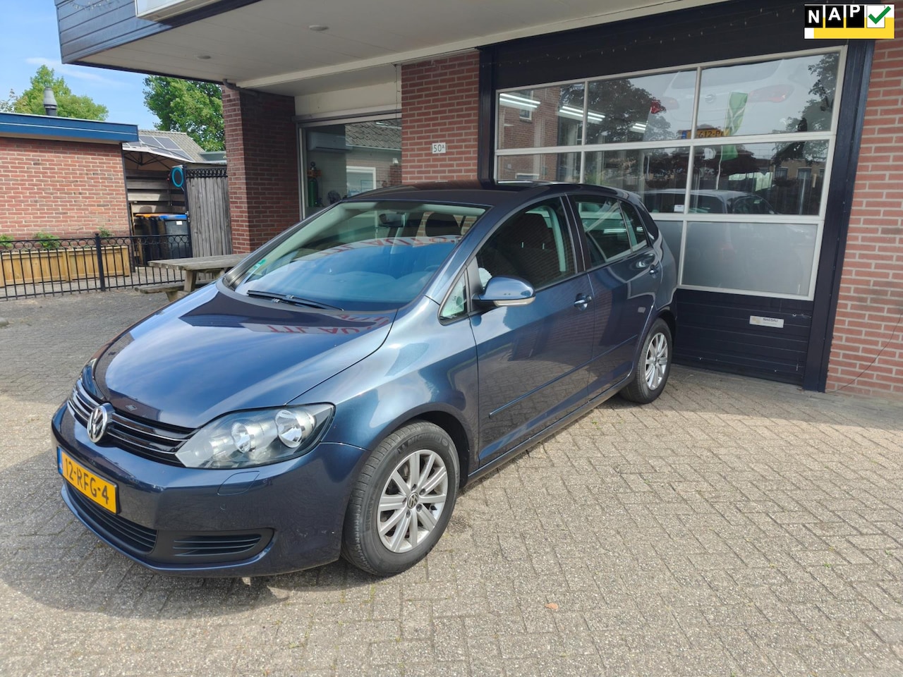 Volkswagen Golf Plus - 1.6 TDI Comfortline 1.6 TDI Comfortline, Automaat, 1e eigenaar, Dealer onderhouden, NAP - AutoWereld.nl