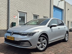 Volkswagen Golf - 1.0 TSI Navi-Sfeerverlichting-Carplay-110pk