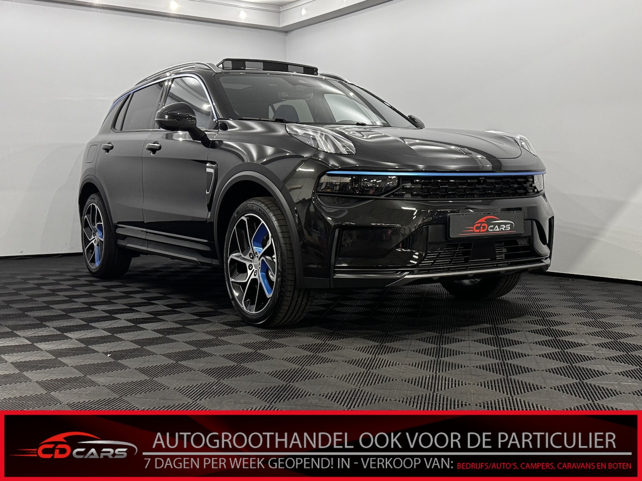 Lynk & Co 01 - NIEUW 1.5 Pano, 360 Camera, Navi, Keyless start, Stoelverwarming, Elektrische achterklep, - AutoWereld.nl
