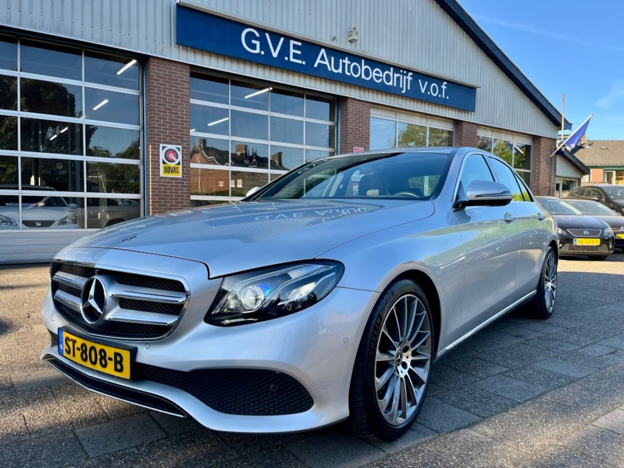 Mercedes-Benz E-klasse - 200 d Premium 200 D PREMIUM - AutoWereld.nl