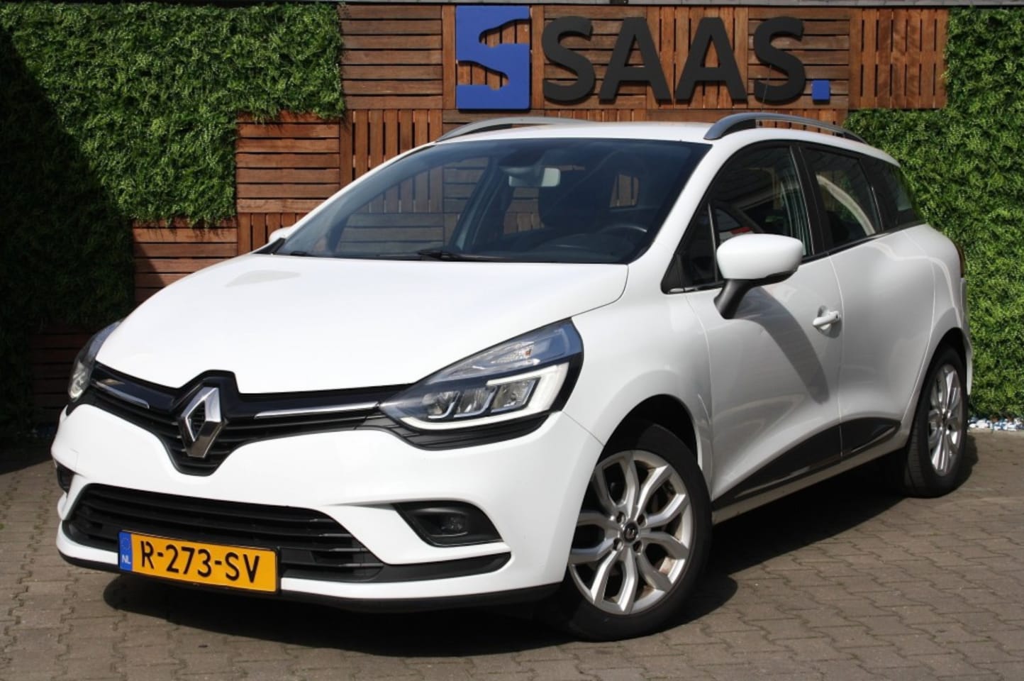 Renault Clio Estate - Estate 12 Intens / Ond.hist. Volledig / Aut. / Cruise - AutoWereld.nl
