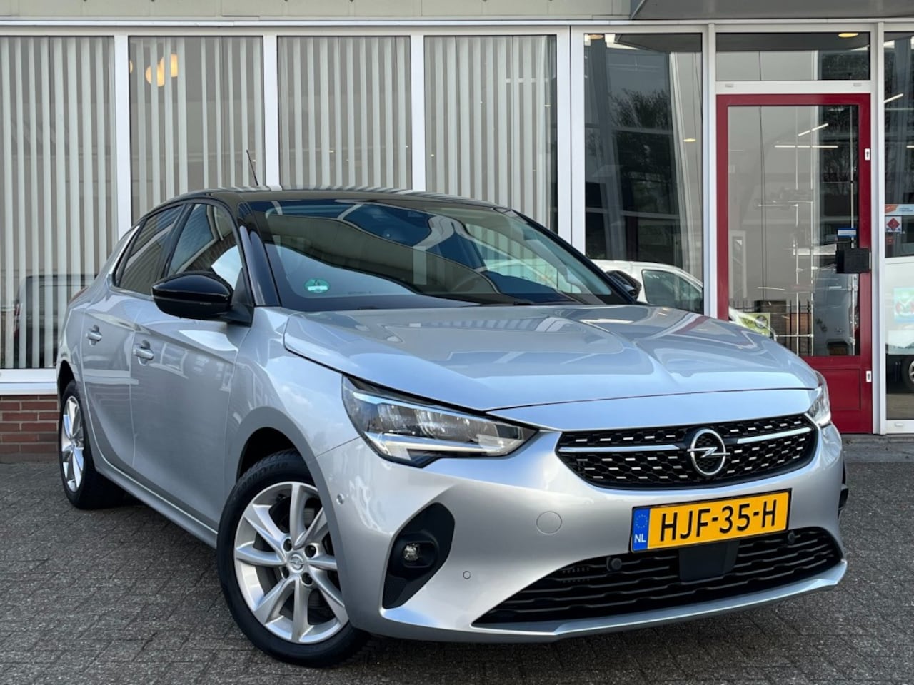 Opel Corsa - 1.2 Elegance Automaat I Carplay I Camera I Stoelverw. I Half lee - AutoWereld.nl