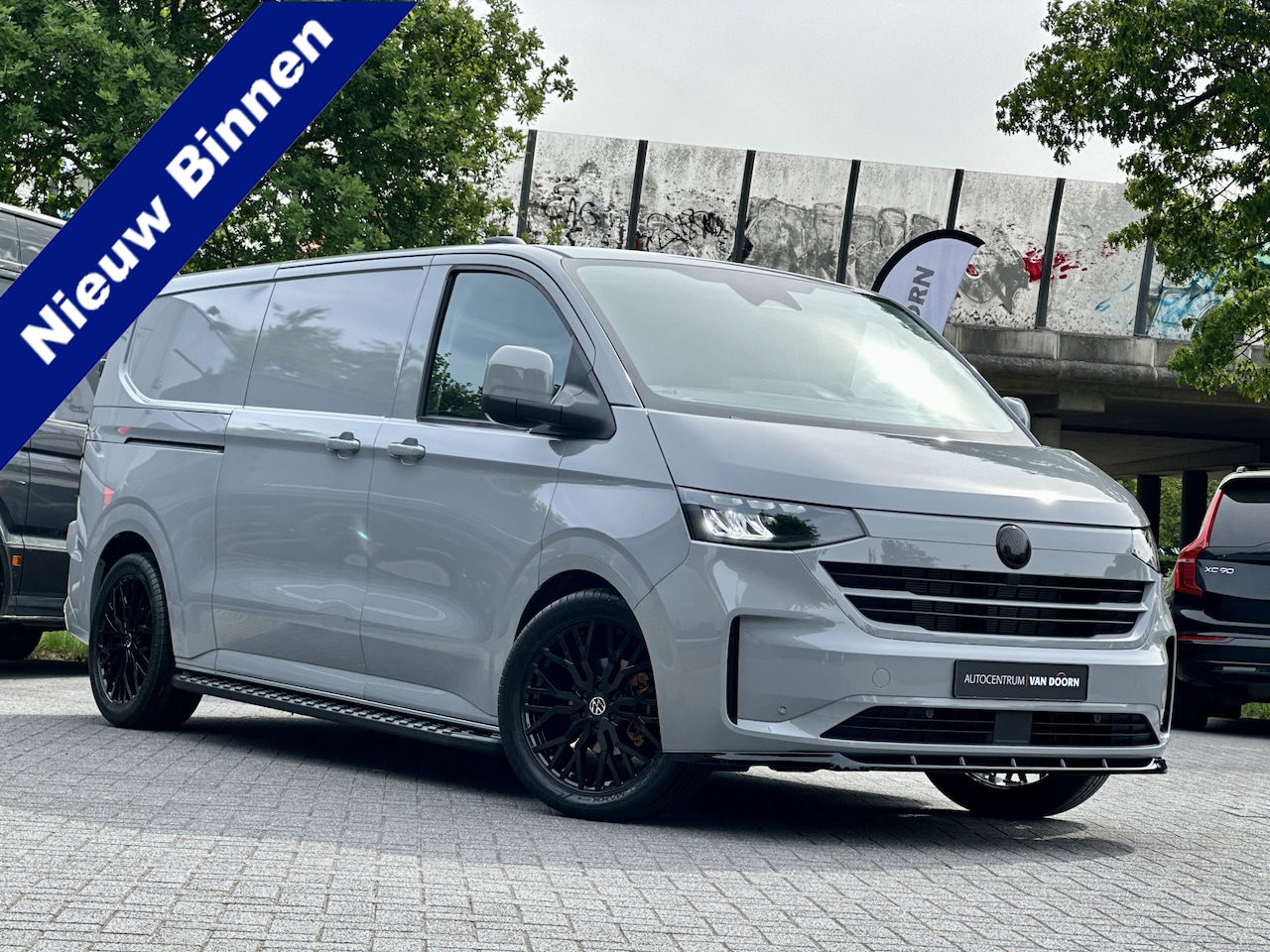 Volkswagen Transporter - 2.0 TDI 150pk | Automaat DSG | L2 | BPM vrij | Blackline | LED | Camera | Climate Controle - AutoWereld.nl