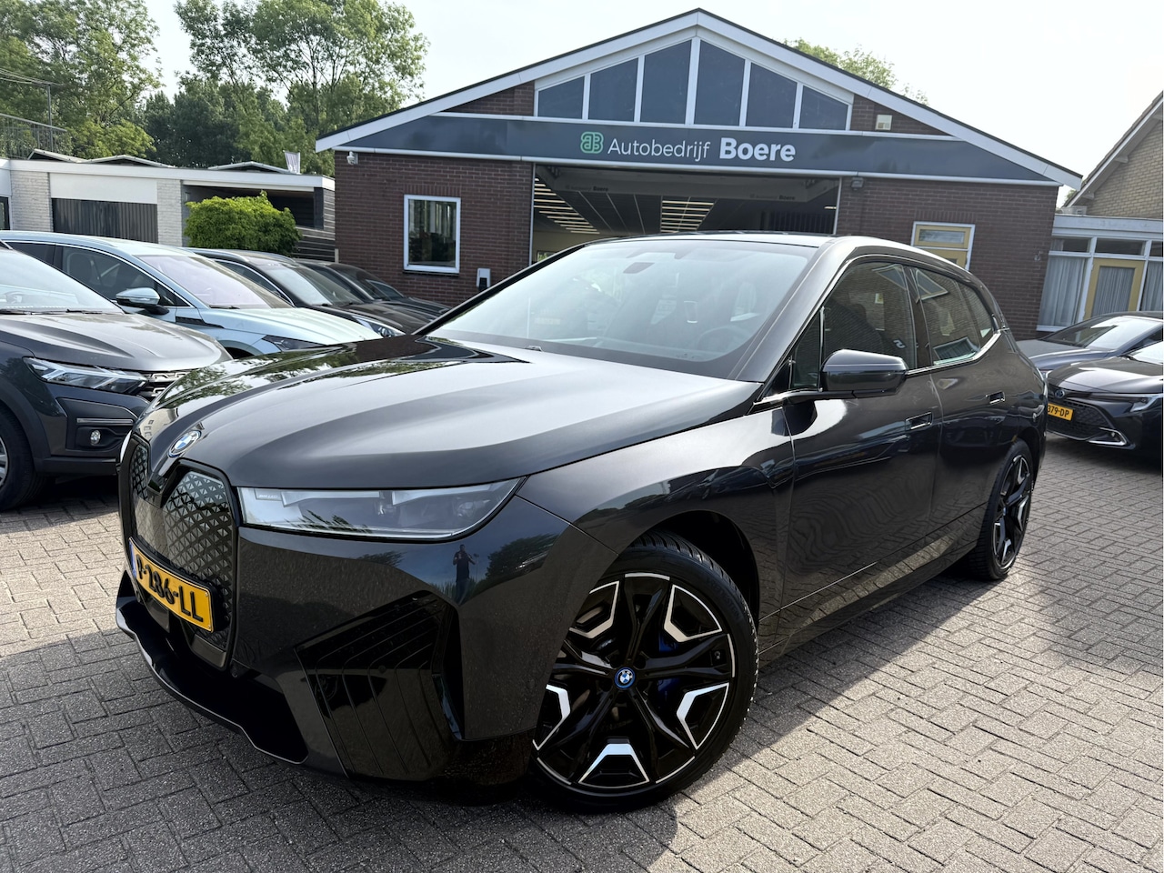 BMW iX - xDrive40 High Executive NL.Auto, Vol Opties! - AutoWereld.nl