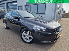 Volvo V40 - 1.6 T4 Momentum Distributieriem vervangen | Dealeronderhoud