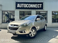 Hyundai ix35 - 2.0i AUTOM. NAVI, CRUISE, TREKH. HALF/LEDER