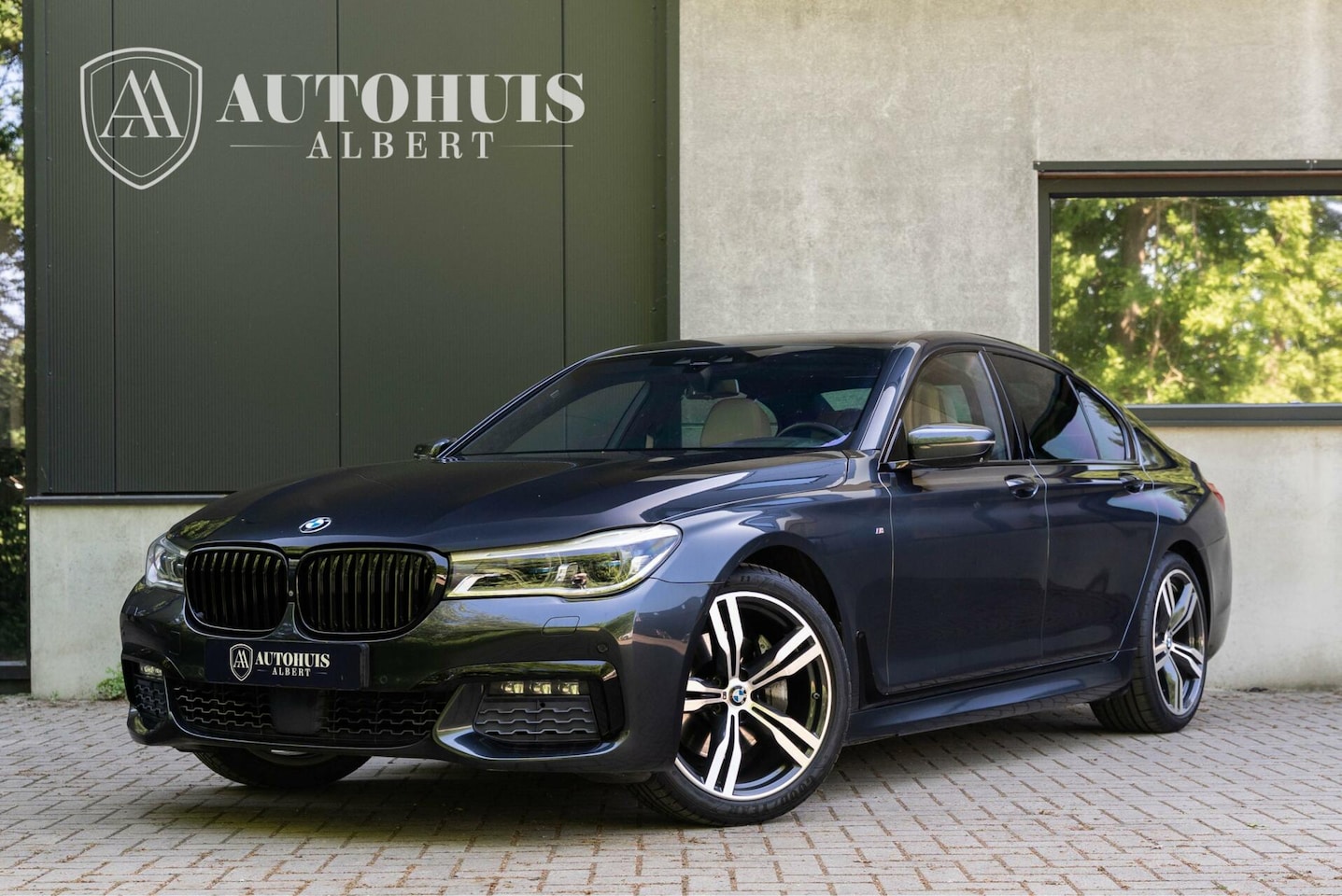 BMW 7-serie - 740d xDrive M Sport B&W Massage Alcantara 360c - AutoWereld.nl