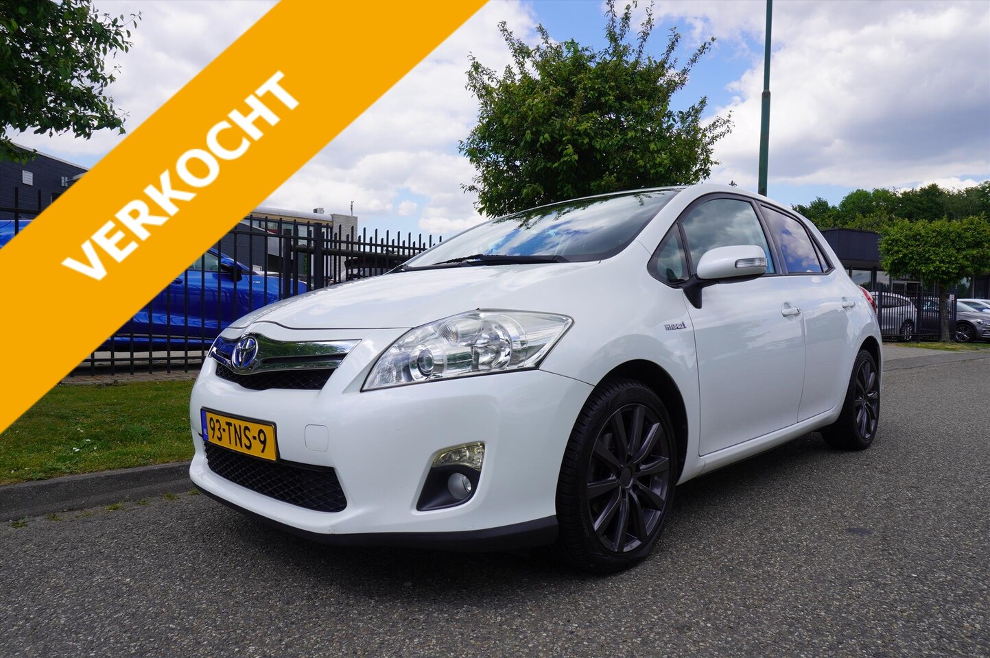 Toyota Auris - 1.8 Full Hybrid 136PK 5D CVT Dynamic Business Multi Media - AutoWereld.nl