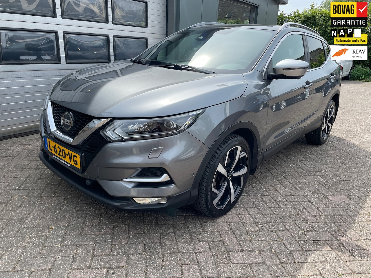 Nissan Qashqai - 1.3 DIG-T Tekna + Automaat Panodak - AutoWereld.nl