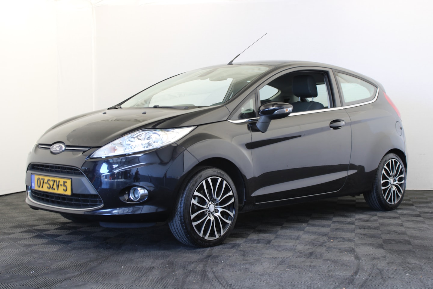 Ford Fiesta - 1.6 TDCi ECOnetic Titanium 1.6 TDCi ECOnetic Titanium - AutoWereld.nl