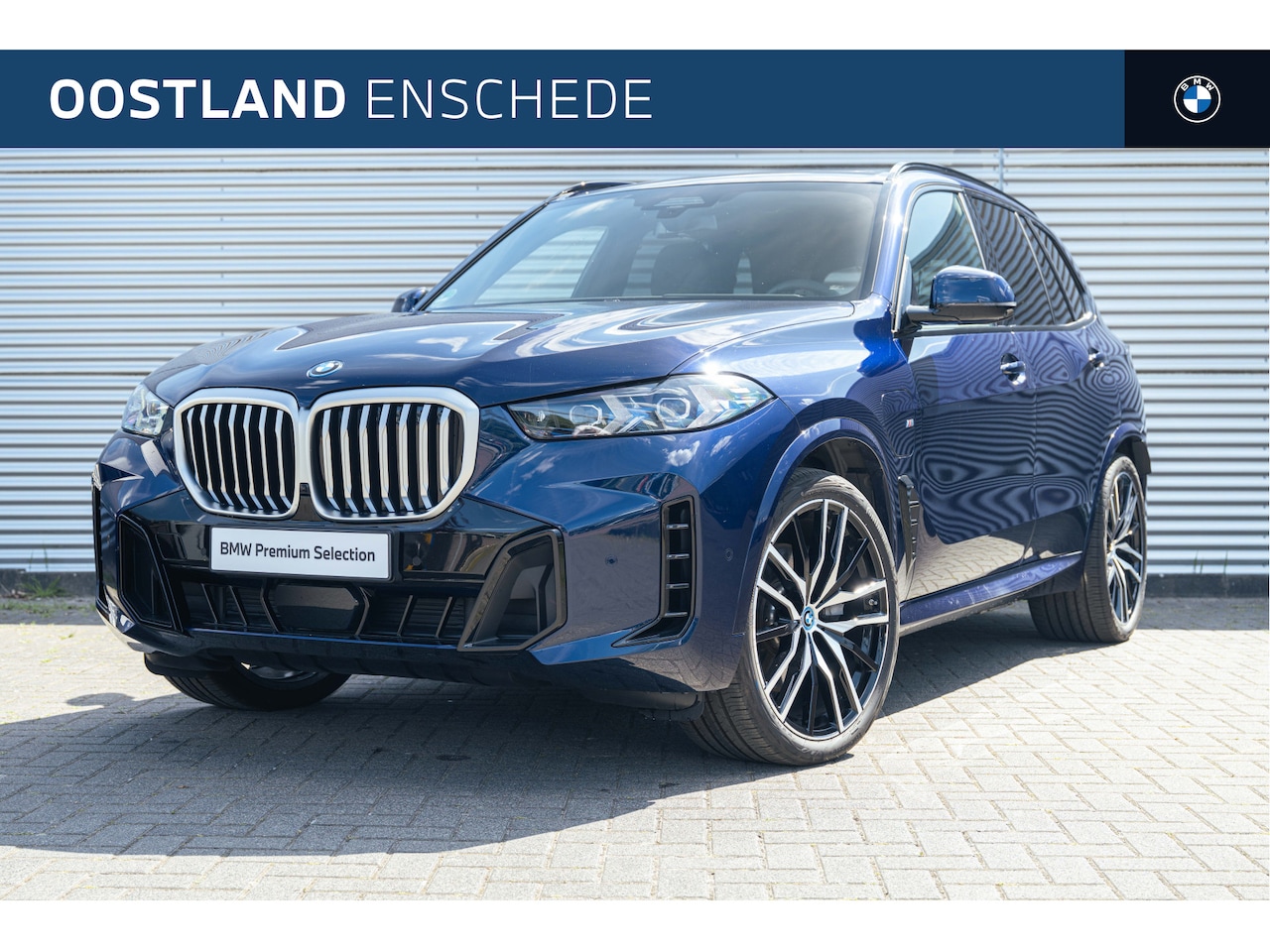 BMW X5 - xDrive50e High Executive M Sport Automaat / Panoramadak Sky Lounge / Trekhaak / Bowers & W - AutoWereld.nl