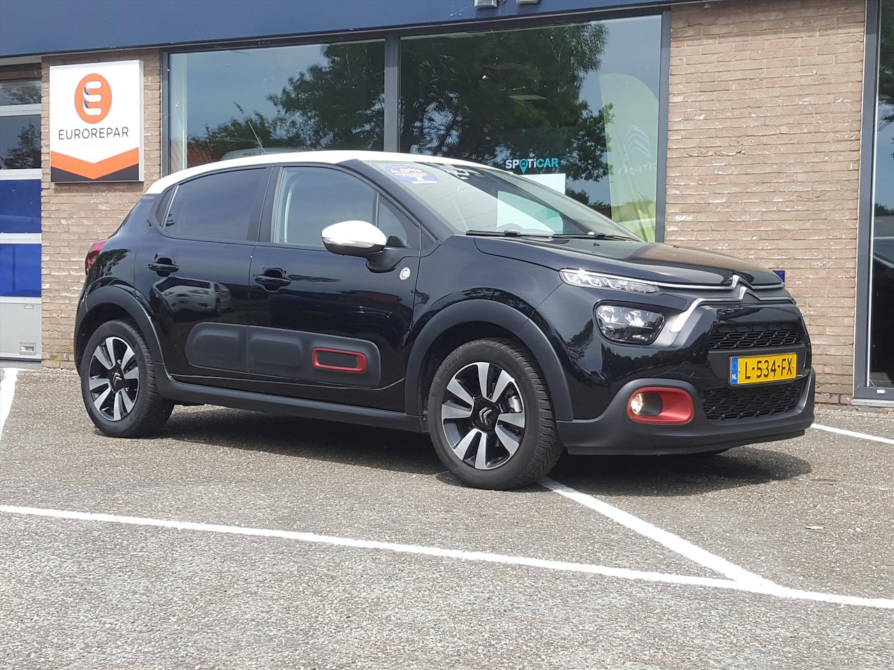 Citroën C3 - 1.2 PureTech 83pk S&S C-Series TREKHAAK | Navigatie | Cruise & Climate control | Apple Car - AutoWereld.nl