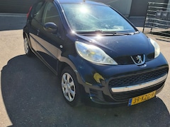 Peugeot 107 - 1.0-12V XR - 5 DEURS- CENTRALE DEURVEGRENDELING- AIRCO- ELEKTRONISCHE RAMEN
