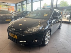 Ford Focus Wagon - 1.6 EcoB. Lease Ti. TREKHAAK APK 10-25 BJ 2011