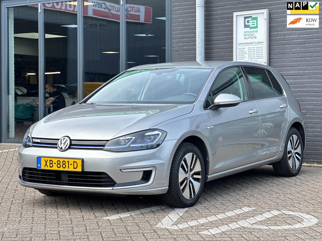 Volkswagen e-Golf - /CAMERA/NAVI/LED/NL-AUTO/NETTE STAAT!! - AutoWereld.nl