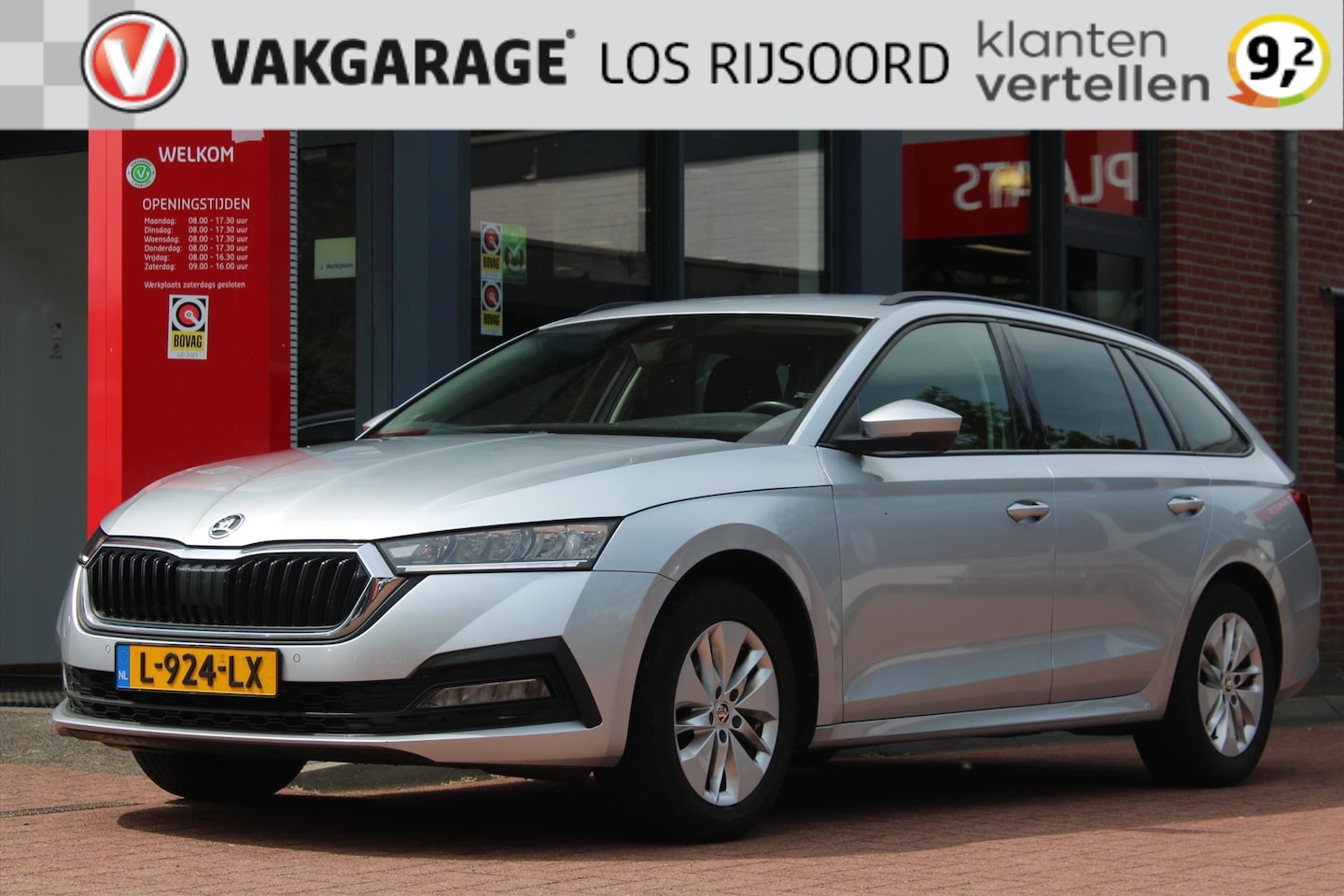 Skoda Octavia Combi - 1.0 TSI *Business* | Carplay | Navigatie | Vol-Led | Cruise & Climate Control | Privacy | - AutoWereld.nl