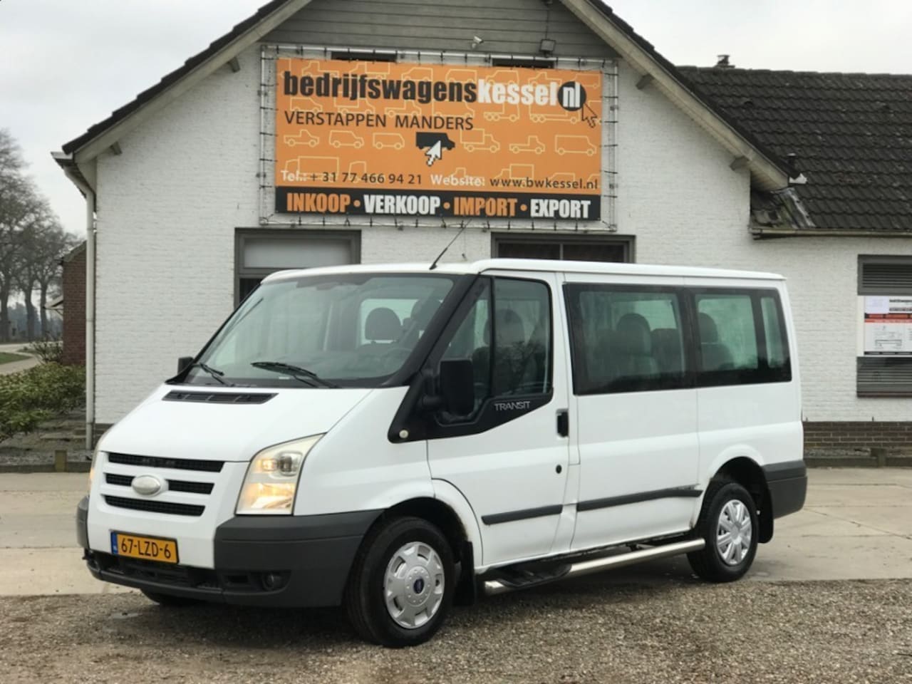Ford Transit - 300S 2.2 TDCI 85 pk 9 persoons airco - AutoWereld.nl