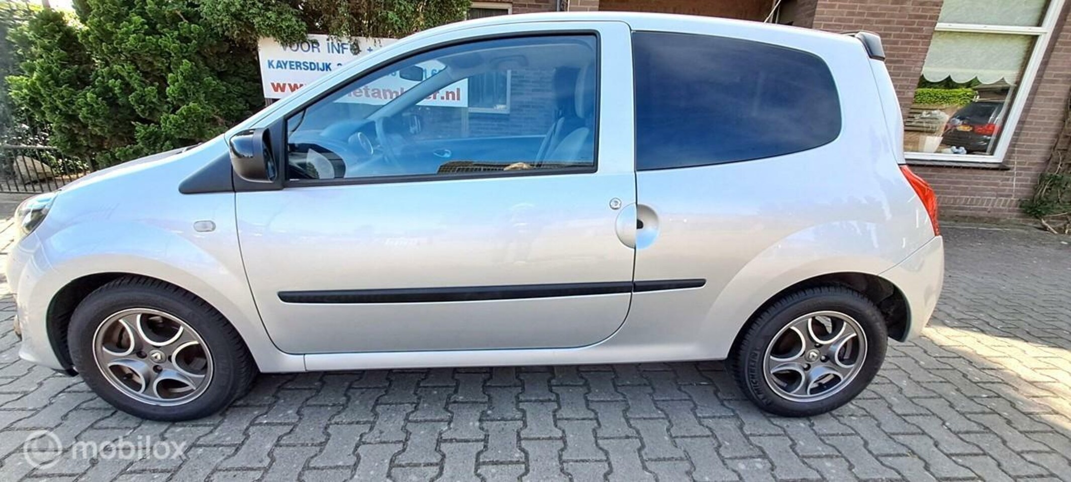Renault Twingo - 1.2-16V Airco-el. ramen en spiegels - AutoWereld.nl