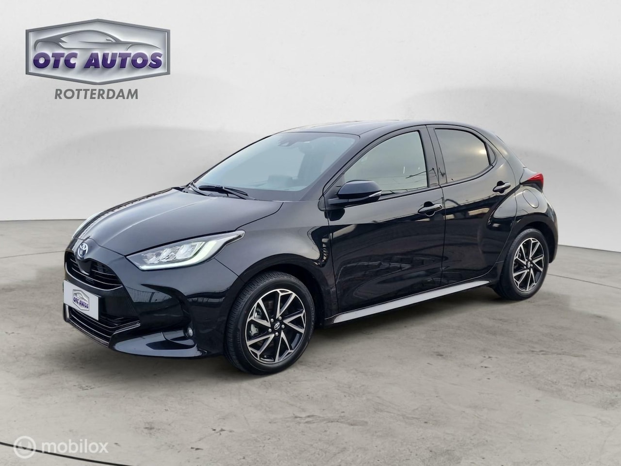 Toyota Yaris - 1.5 Hybrid 115 Business pas beurt gehad Automaat Stoel-Stuurverwarming Keyless model 2024 - AutoWereld.nl