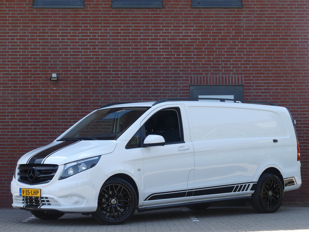 Mercedes-Benz Vito - 116 CDI Extra Lang Camera/PDC/Navigate/Airco - AutoWereld.nl