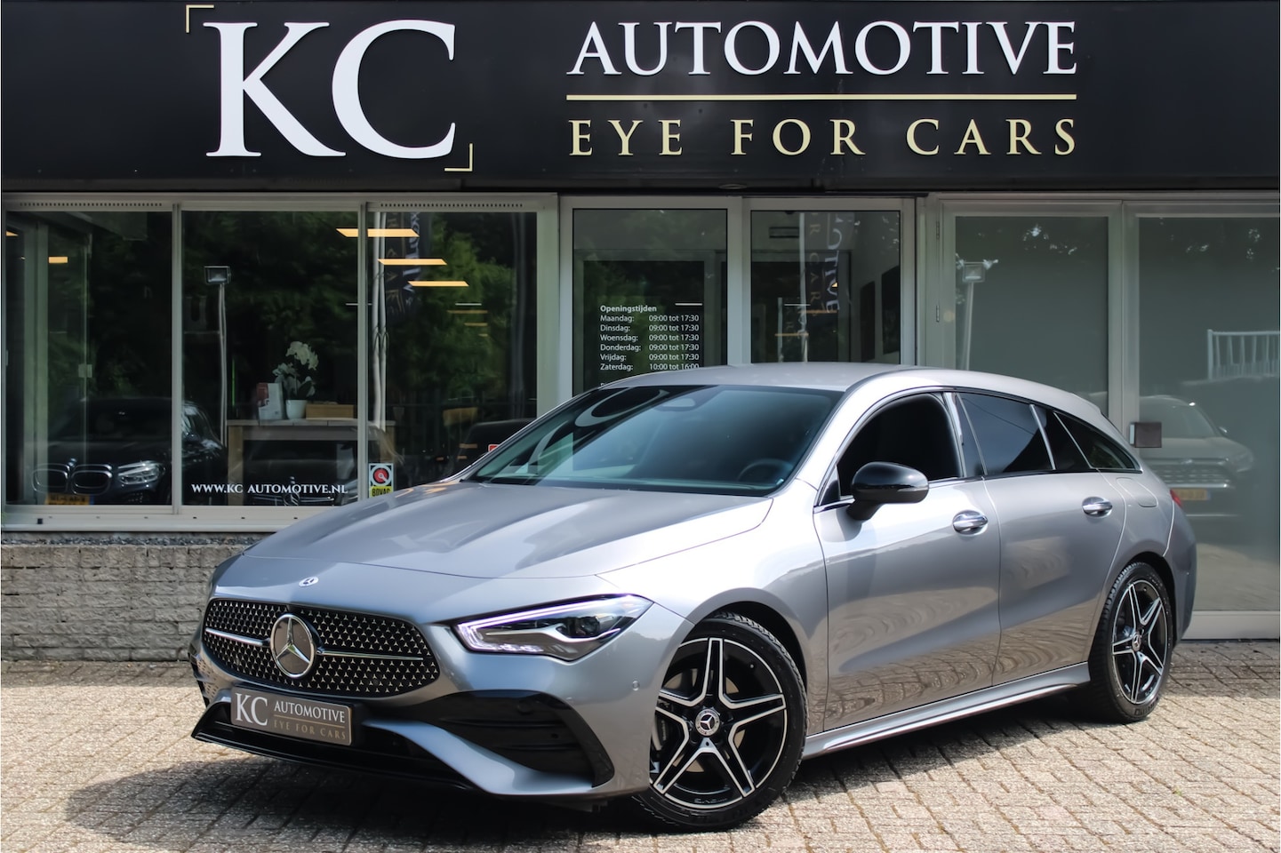 Mercedes-Benz CLA-klasse Shooting Brake - 180 AMG Night | Sfeer | Camera | Trekhaak - AutoWereld.nl
