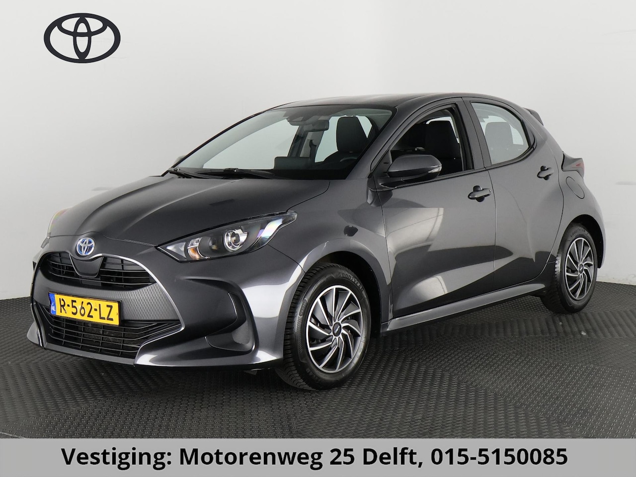 Toyota Yaris - 1.5 HYBRID GRAYLINE BIJNA 2023 NAVI.CAMERA.CRUISE CONTROLL GARANTIE TOT 11-2032* - AutoWereld.nl