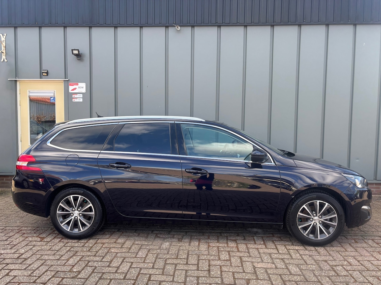 Peugeot 308 SW - 1.2 PureTech Blue Lease Premium NAP//CLIMA//NAVI//CRUISE//PANORAMA//STOELVERWARMING