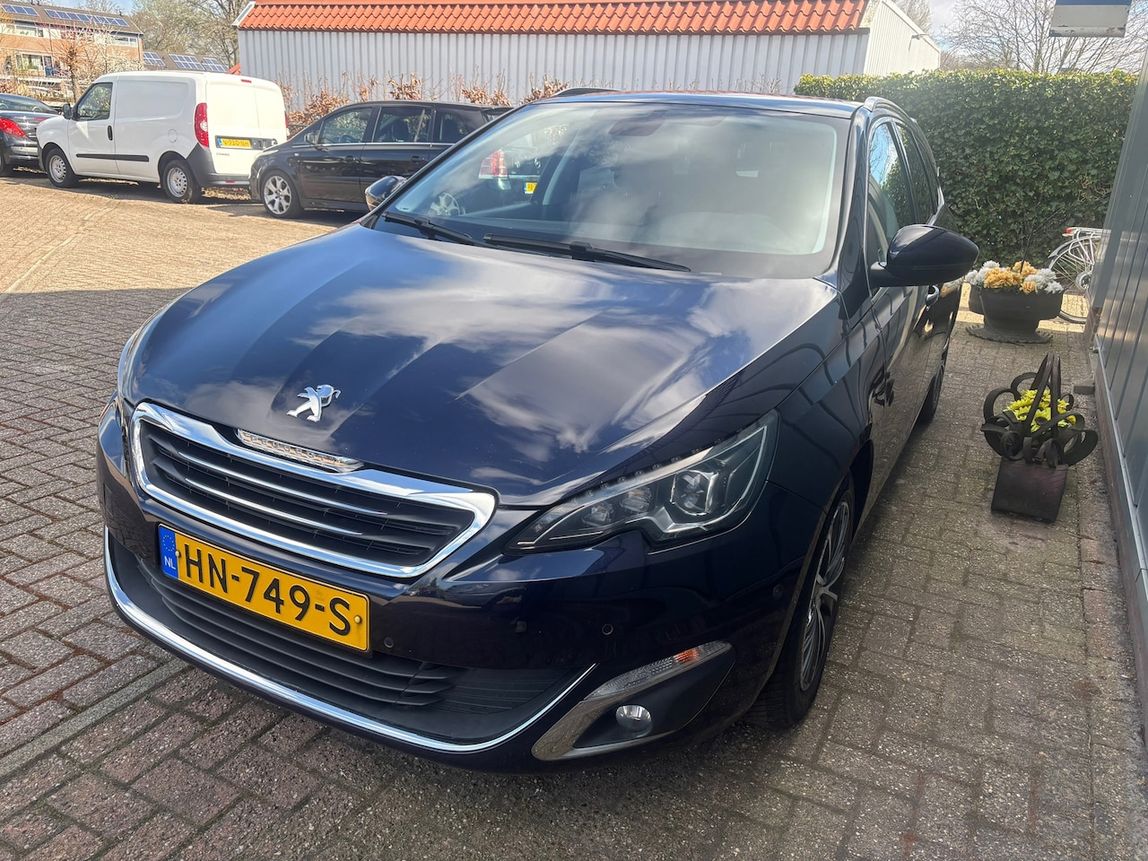 Peugeot 308 SW - 1.2 PureTech Blue Lease Premium NAP//CLIMA//NAVI//CRUISE//PANORAMA//STOELVERWARMING