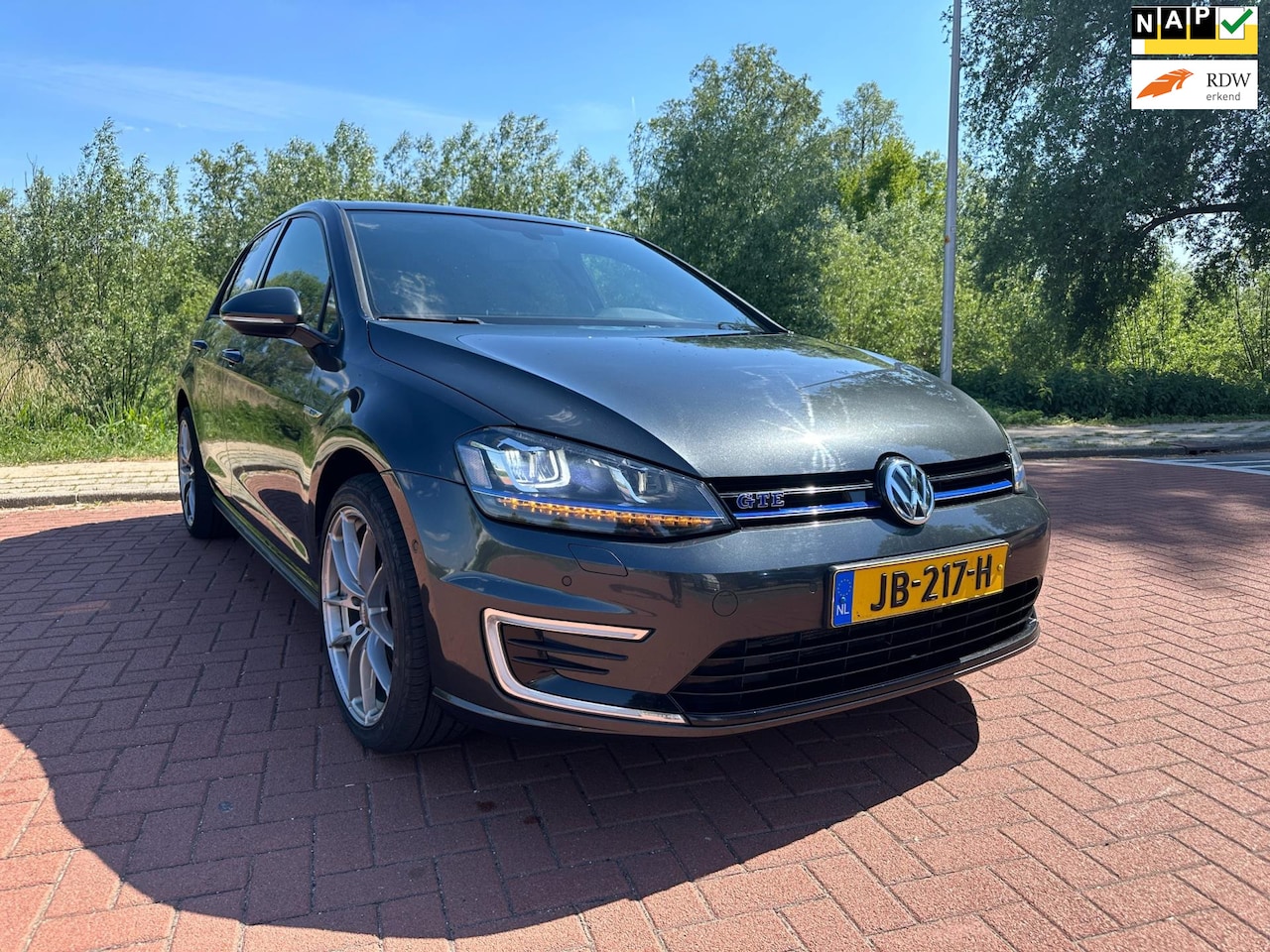 Volkswagen Golf - 1.4 TSI GTE PANO/NAP/NAVI - AutoWereld.nl
