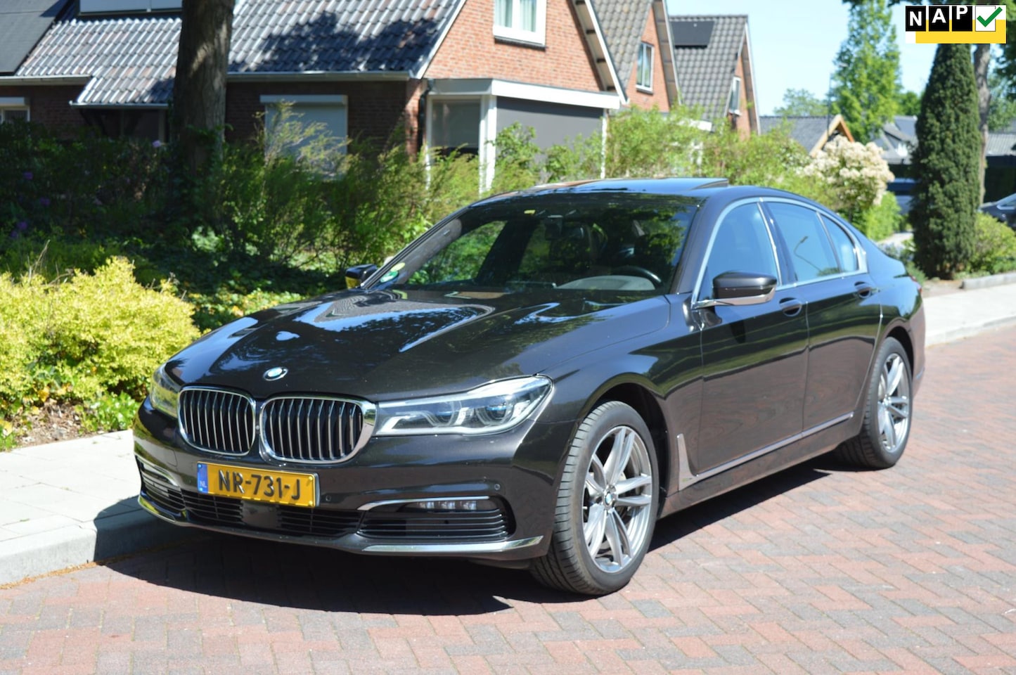 BMW 7-serie - 740d xDrive High Exe/voll onderh/alcantara hemel/camera - AutoWereld.nl