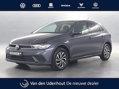 Volkswagen Polo - 1.0 TSI 96pk Life Edition / Navigatie / Camera / Stoelverwarming