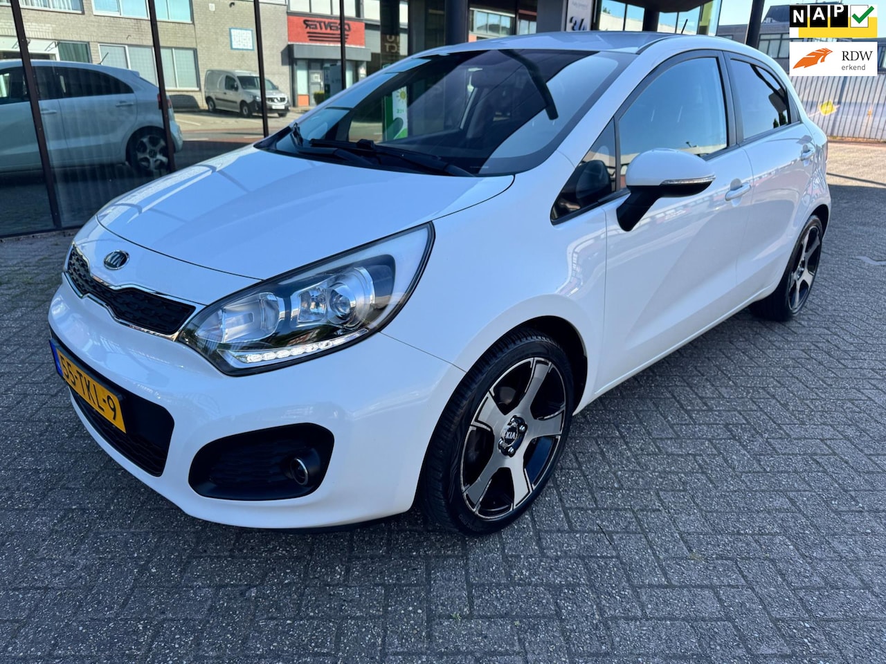 Kia Rio - 1.2 CVVT Plus Pack / Airco / LED / LMV / Trekhaak - AutoWereld.nl