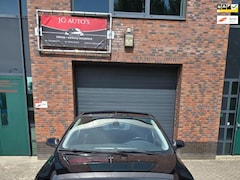 Ford Focus - 1.6-16V Futura
