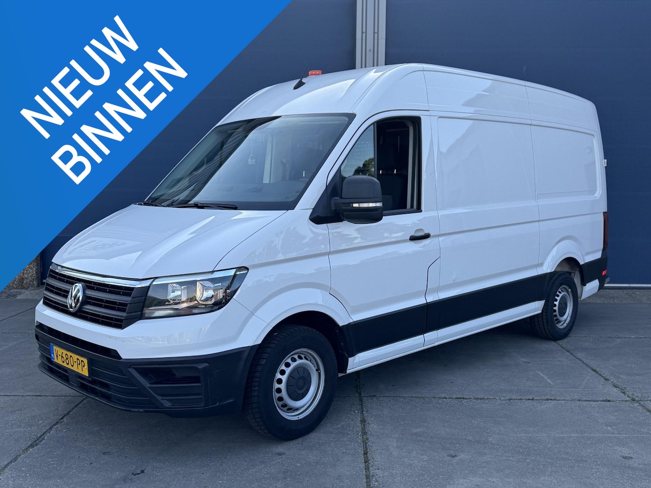 Volkswagen Crafter - 35 2.0 TDI L3H3 Comfortline AIRCO / CRUISE CONTROLE / NAVI / TREKHAAK - AutoWereld.nl