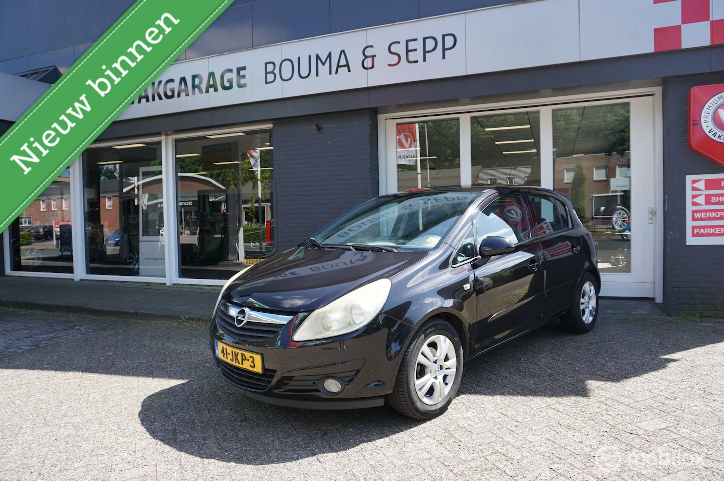 Opel Corsa - 1.4-16V Edition 5drs Airco Cruise 15"velgen - AutoWereld.nl