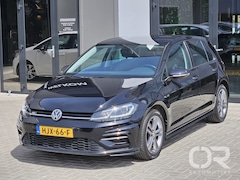 Volkswagen Golf - 1.5 TSI 150pk Highline Business R-Line