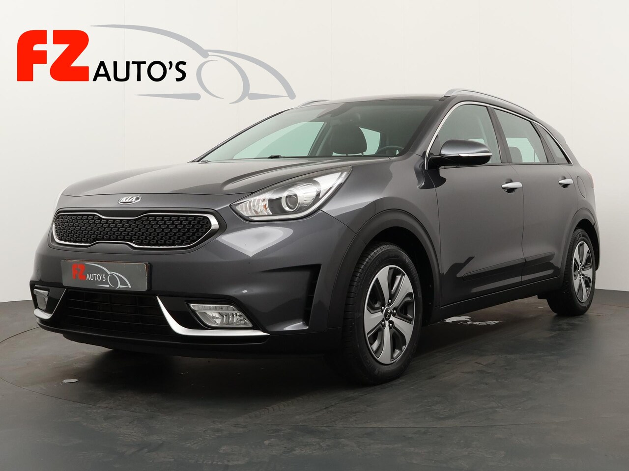 Kia Niro - 1.6 GDi Hybrid First Edition - Navigatie - Climate Control - Trekhaak - Super zuinig! - AutoWereld.nl
