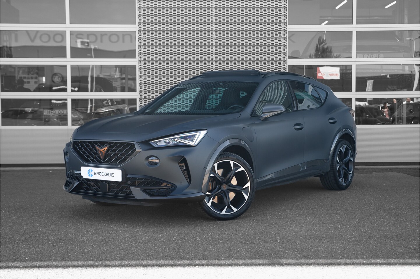 CUPRA Formentor - 1.4 e-Hybrid 204 pk Adrenaline | Leder | Panoramadak | Camera | Carplay - AutoWereld.nl